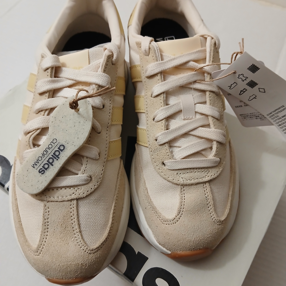 Adidas Women's Cream Sneakers Size 6 New $55 - Picture 11 of 13